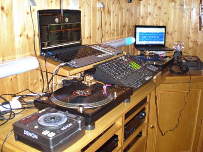 Show this booth : Mario Galiana dj studio